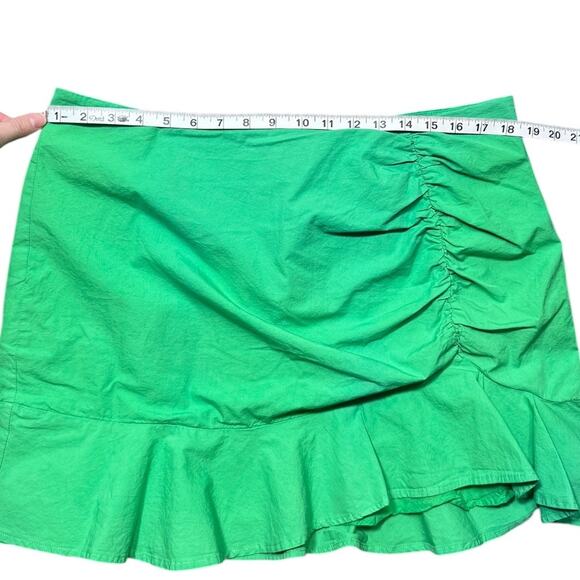 Showpo Green Two-Piece Skirt Set - Size 12 - Picture 3 of 9